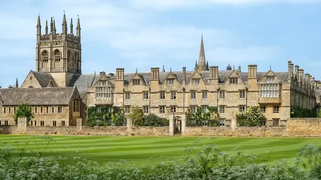 Oxford, Oxfordshire — area we cover for made-to-measure plantation shutters