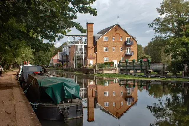 Weybridge, Surrey — area we cover for made-to-measure plantation shutters